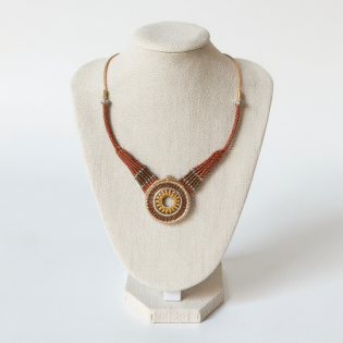 Collier cercle micro-macramé